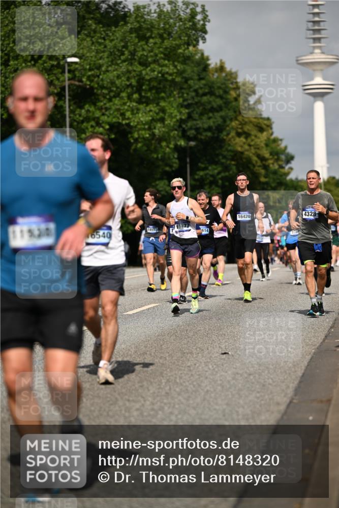 29.06.2025 - hella hamburg halbmarathon Dr. Thomas Lammeyer http://msf.ph/oto/8148320 29.06.2025 10:06:09 Kennedybrücke 1184, 1329, 1364, 1432, 1453, 1729, 1881, 1940, 2322, 2323, 3169, 3199, 4286, 4328, 4649, 5547, 5763, 6322, 6327, 6438, 7031, 7243, 9156, 9353, 9741, 9928, 10177, 10882 meine-sportfotos.de
