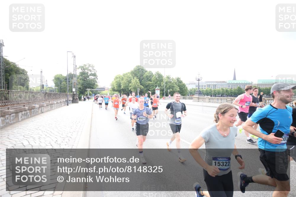 29.06.2025 - hella hamburg halbmarathon Jannik Wohlers http://msf.ph/oto/8148325 29.06.2025 10:17:33 Lombardsbrücke 1159, 1160, 1268, 1325, 1622, 1641, 2094, 2147, 2931, 3138, 3977, 5004, 5290, 5611, 5733, 7094, 7641, 7649, 7838, 7882, 7883, 8128, 8248, 8607, 8799, 9400, 9539, 9717, 9734, 9798, 9964, 10174, 10332, 10509, 10831, 11156, 11275, 11352, 11450, 11656, 11916, 12401, 12553, 12598, 12752, 13681, 13843, 14013, 14420, 14496, 14701, 14738, 14795, 14825, 14831, 15182, 15203, 15322, 15614, 16038, 16576, 16644, 16707, 16792, 17270, 17616 meine-sportfotos.de