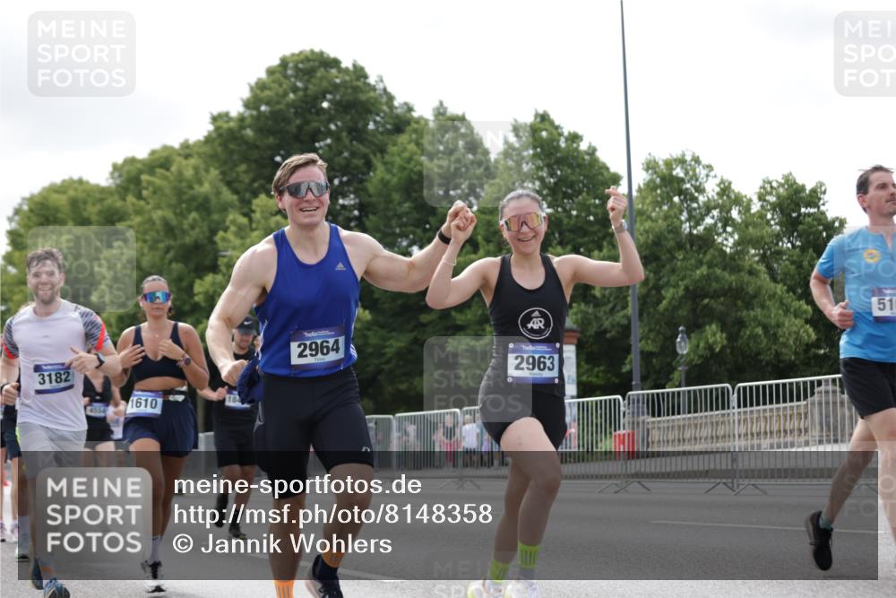 29.06.2025 - hella hamburg halbmarathon Jannik Wohlers http://msf.ph/oto/8148358 29.06.2025 10:12:05 Lombardsbrücke 1249, 1610, 1785, 1850, 2963, 2964, 3182, 3248, 3262, 3746, 4453, 4499, 4554, 5166, 5176, 5597, 5598, 6822, 6871, 6966, 7014, 8971, 9254, 9405, 10581, 10685, 13566, 13816, 14540, 14863, 14868, 15369, 16473, 18178, 18493 meine-sportfotos.de