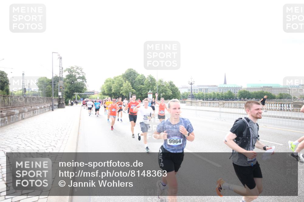 29.06.2025 - hella hamburg halbmarathon Jannik Wohlers http://msf.ph/oto/8148363 29.06.2025 10:17:33 Lombardsbrücke 1159, 1160, 1268, 1325, 1622, 1641, 2094, 2147, 2931, 3138, 3977, 5004, 5290, 5611, 5733, 7094, 7641, 7649, 7838, 7882, 7883, 8128, 8248, 8607, 8799, 9400, 9539, 9717, 9734, 9798, 9964, 10174, 10332, 10509, 10831, 11156, 11275, 11352, 11450, 11656, 11916, 12401, 12553, 12598, 12752, 13681, 13843, 14013, 14420, 14496, 14701, 14738, 14795, 14825, 14831, 15182, 15203, 15322, 15614, 16038, 16576, 16644, 16707, 16792, 17270, 17616 meine-sportfotos.de
