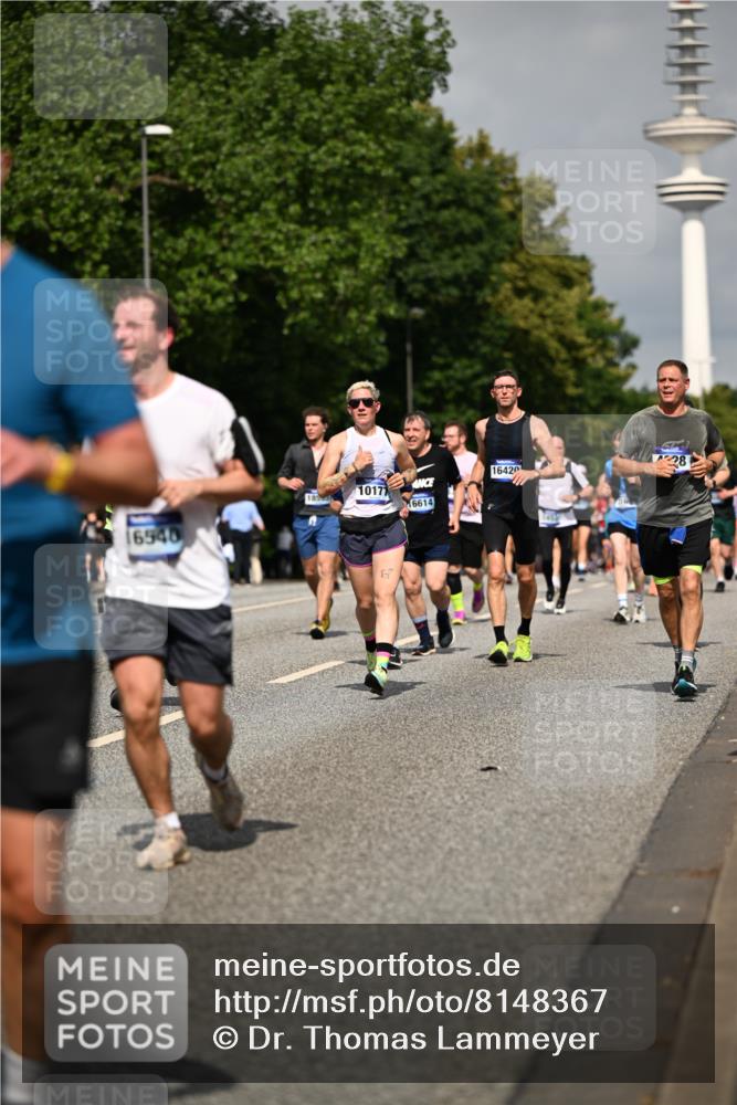 29.06.2025 - hella hamburg halbmarathon Dr. Thomas Lammeyer http://msf.ph/oto/8148367 29.06.2025 10:06:10 Kennedybrücke 1184, 1329, 1364, 1432, 1453, 1729, 1881, 1940, 2322, 2323, 3169, 3199, 4286, 4328, 4649, 4663, 5763, 6322, 6327, 6438, 7031, 7243, 9156, 9353, 9741, 9928, 10177, 10882 meine-sportfotos.de