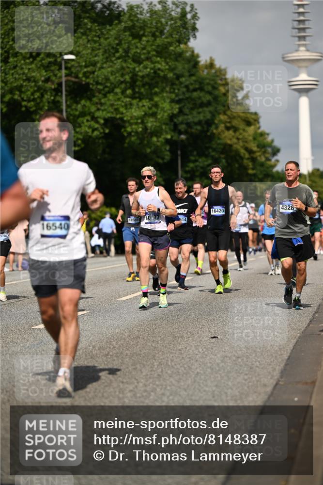 29.06.2025 - hella hamburg halbmarathon Dr. Thomas Lammeyer http://msf.ph/oto/8148387 29.06.2025 10:06:10 Kennedybrücke 1184, 1329, 1364, 1432, 1453, 1729, 1881, 1940, 2322, 2323, 3169, 3199, 4286, 4328, 4649, 4663, 5763, 6322, 6327, 6438, 7031, 7243, 9156, 9353, 9741, 9928, 10177, 10882 meine-sportfotos.de