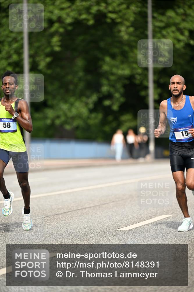 29.06.2025 - hella hamburg halbmarathon Dr. Thomas Lammeyer http://msf.ph/oto/8148391 29.06.2025 09:34:13 Kennedybrücke 15, 20 meine-sportfotos.de