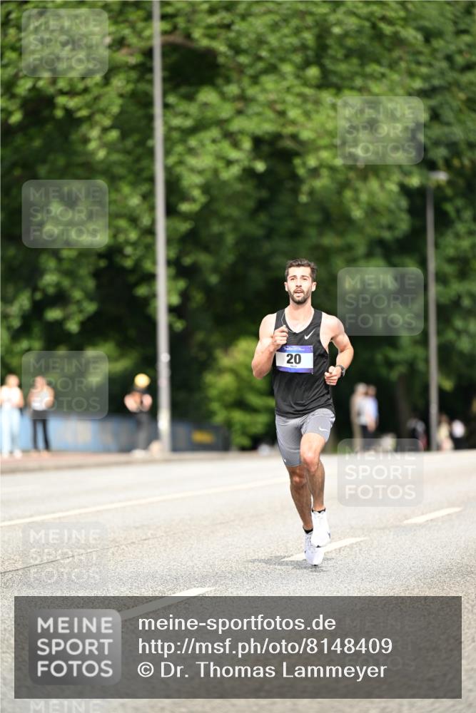 29.06.2025 - hella hamburg halbmarathon Dr. Thomas Lammeyer http://msf.ph/oto/8148409 29.06.2025 09:34:19 Kennedybrücke 15, 20 meine-sportfotos.de
