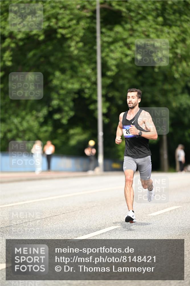 29.06.2025 - hella hamburg halbmarathon Dr. Thomas Lammeyer http://msf.ph/oto/8148421 29.06.2025 09:34:20 Kennedybrücke 15, 20 meine-sportfotos.de