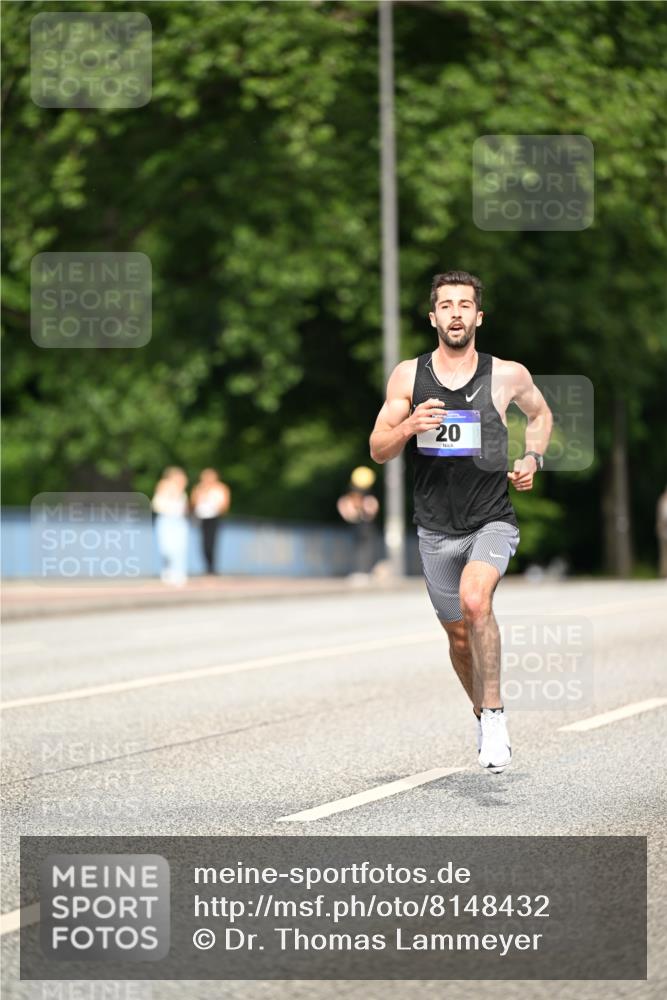 29.06.2025 - hella hamburg halbmarathon Dr. Thomas Lammeyer http://msf.ph/oto/8148432 29.06.2025 09:34:20 Kennedybrücke 15, 20 meine-sportfotos.de