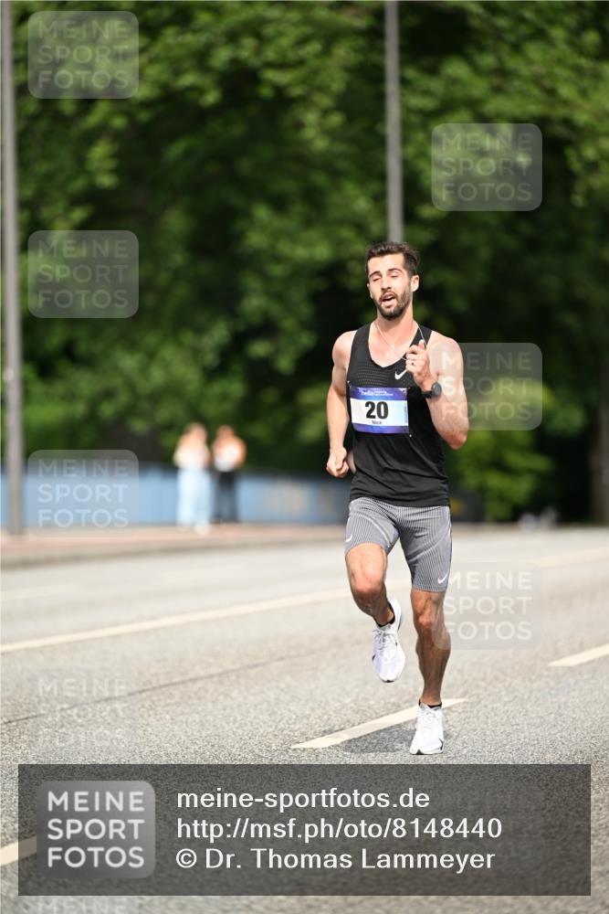 29.06.2025 - hella hamburg halbmarathon Dr. Thomas Lammeyer http://msf.ph/oto/8148440 29.06.2025 09:34:20 Kennedybrücke 15, 20 meine-sportfotos.de