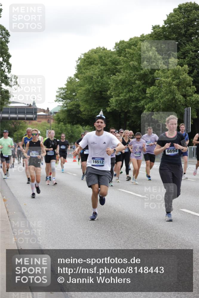 29.06.2025 - hella hamburg halbmarathon Jannik Wohlers http://msf.ph/oto/8148443 29.06.2025 10:49:15 Lombardsbrücke 1040, 1041, 1625, 1805, 1888, 2466, 2668, 2862, 2997, 3183, 3943, 5076, 5552, 5694, 6191, 6694, 7305, 7339, 7366, 7650, 7679, 8065, 9162, 10403, 10704, 11631, 12388, 13764, 13915, 13942, 14137, 14184, 14214, 14389, 14390, 14529, 14692, 15063, 15412, 15582, 16097, 16265, 16512, 16944, 16953, 16975, 17196, 18086, 18404, 18586, 18684, 19071, 19247 meine-sportfotos.de