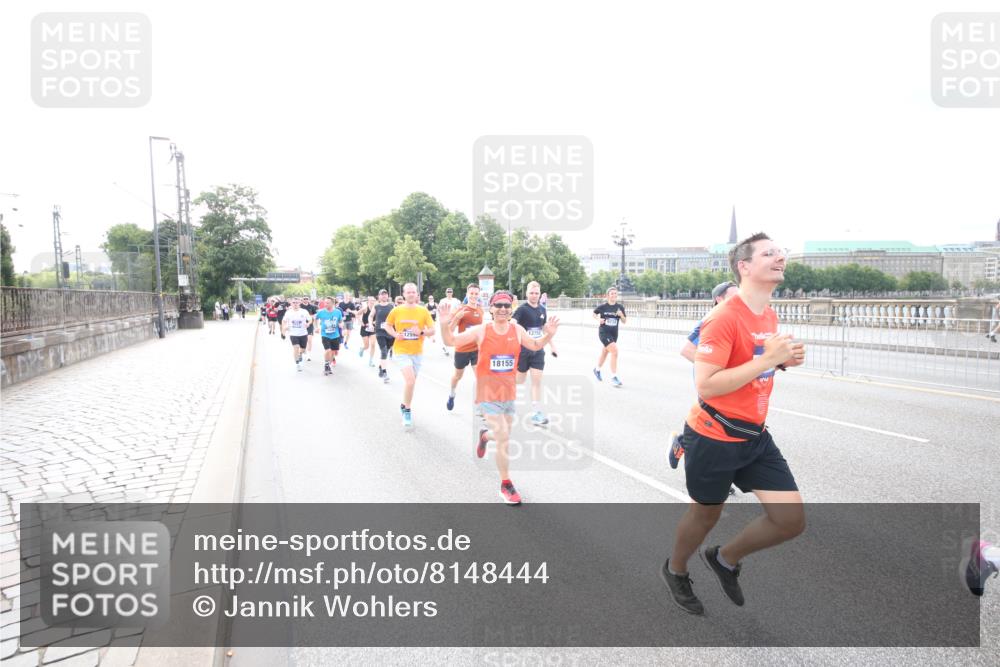 29.06.2025 - hella hamburg halbmarathon Jannik Wohlers http://msf.ph/oto/8148444 29.06.2025 10:17:35 Lombardsbrücke 1159, 1160, 1268, 1325, 1622, 1641, 1982, 2147, 2931, 3138, 3977, 5004, 5290, 5611, 5733, 6270, 7094, 7641, 7649, 7838, 7882, 7883, 8128, 8248, 8607, 8799, 9539, 9717, 9734, 9798, 9964, 10174, 10332, 10509, 10831, 10946, 11156, 11275, 11352, 11450, 11656, 11916, 11949, 12274, 12401, 12553, 12598, 12752, 13681, 13843, 14013, 14420, 14496, 14701, 14738, 14795, 14825, 14831, 15182, 15183, 15203, 15322, 15343, 15614, 16038, 16576, 16644, 16707, 16792, 16829, 17270 meine-sportfotos.de