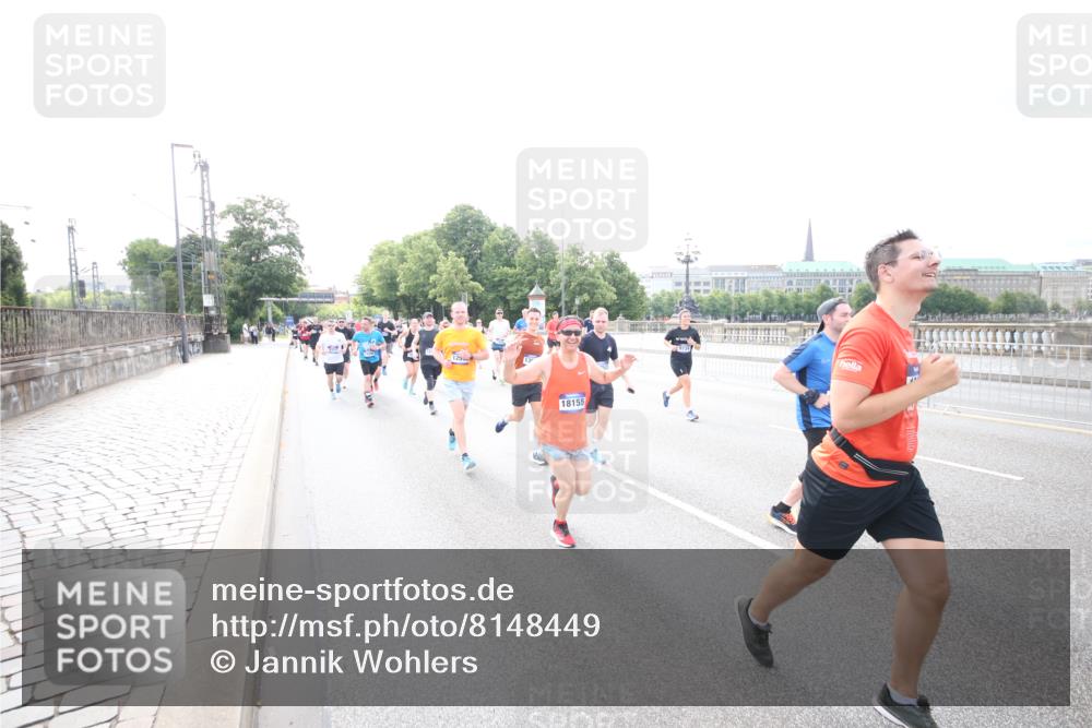 29.06.2025 - hella hamburg halbmarathon Jannik Wohlers http://msf.ph/oto/8148449 29.06.2025 10:17:35 Lombardsbrücke 1159, 1160, 1268, 1325, 1622, 1641, 1982, 2147, 2931, 3138, 3977, 5004, 5290, 5611, 5733, 6270, 7094, 7641, 7649, 7838, 7882, 7883, 8128, 8248, 8607, 8799, 9539, 9717, 9734, 9798, 9964, 10174, 10332, 10509, 10831, 10946, 11156, 11275, 11352, 11450, 11656, 11916, 11949, 12274, 12401, 12553, 12598, 12752, 13681, 13843, 14013, 14420, 14496, 14701, 14738, 14795, 14825, 14831, 15182, 15183, 15203, 15322, 15343, 15614, 16038, 16576, 16644, 16707, 16792, 16829, 17270 meine-sportfotos.de