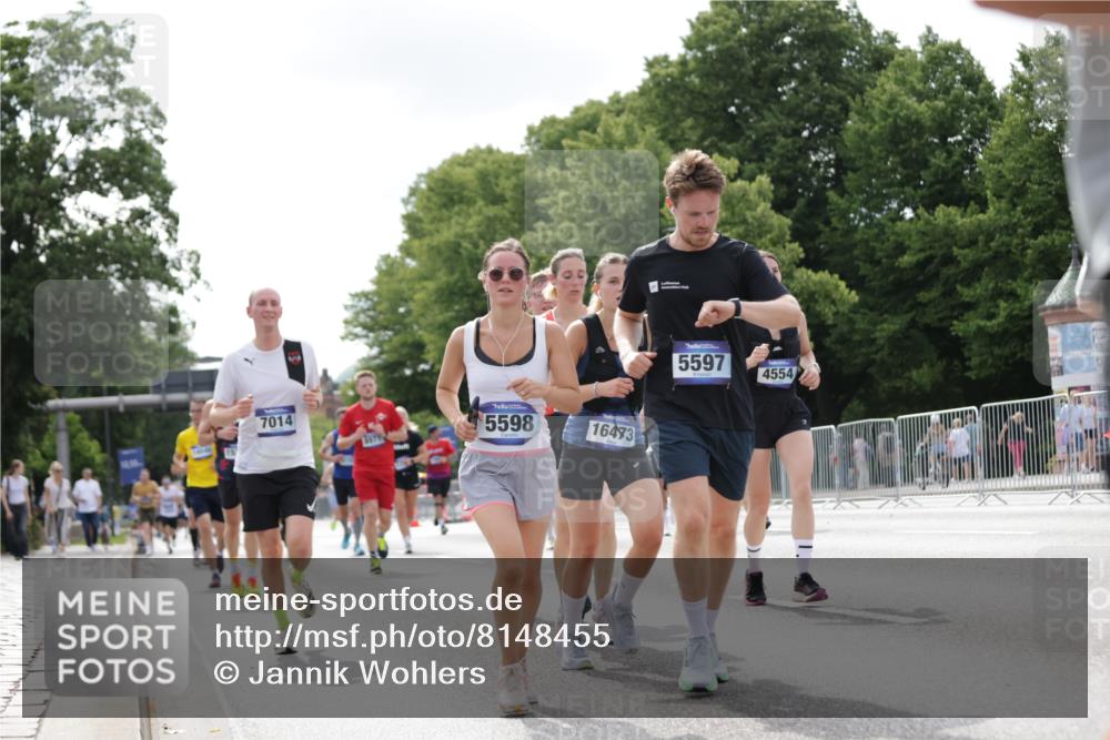 29.06.2025 - hella hamburg halbmarathon Jannik Wohlers http://msf.ph/oto/8148455 29.06.2025 10:12:07 Lombardsbrücke 1249, 1610, 1785, 1850, 2963, 2964, 3182, 3248, 3262, 4453, 4499, 4554, 5150, 5166, 5176, 5597, 5598, 6822, 6871, 6966, 7014, 8971, 9254, 9405, 10581, 10685, 12456, 13566, 13816, 14540, 14868, 15369, 16473, 18178, 18493 meine-sportfotos.de