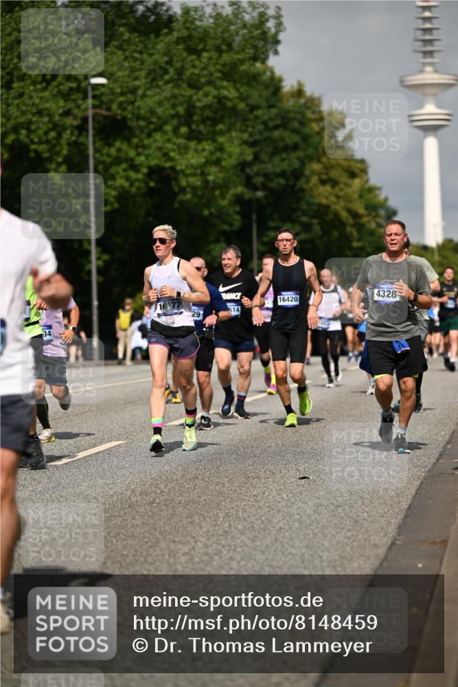 29.06.2025 - hella hamburg halbmarathon Dr. Thomas Lammeyer http://msf.ph/oto/8148459 29.06.2025 10:06:11 Kennedybrücke 1184, 1329, 1364, 1432, 1453, 1729, 1881, 1940, 2322, 2323, 3169, 3199, 4286, 4328, 4649, 4663, 5763, 6322, 6327, 6438, 7031, 7243, 9020, 9156, 9353, 9741, 9928, 10177, 10882 meine-sportfotos.de
