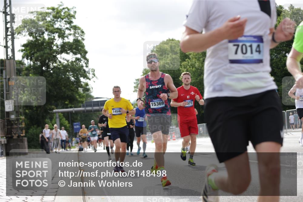 29.06.2025 - hella hamburg halbmarathon Jannik Wohlers http://msf.ph/oto/8148498 29.06.2025 10:12:10 Lombardsbrücke 1249, 1610, 1785, 1850, 2531, 2963, 2964, 3182, 3248, 3262, 4453, 4499, 4554, 5150, 5166, 5597, 5598, 6822, 6966, 7014, 8971, 9254, 10581, 10685, 12456, 13566, 13816, 14540, 14868, 14869, 15369, 16473, 16826, 16911, 18178, 18493 meine-sportfotos.de