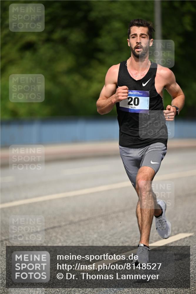 29.06.2025 - hella hamburg halbmarathon Dr. Thomas Lammeyer http://msf.ph/oto/8148527 29.06.2025 09:34:21 Kennedybrücke 15, 20 meine-sportfotos.de