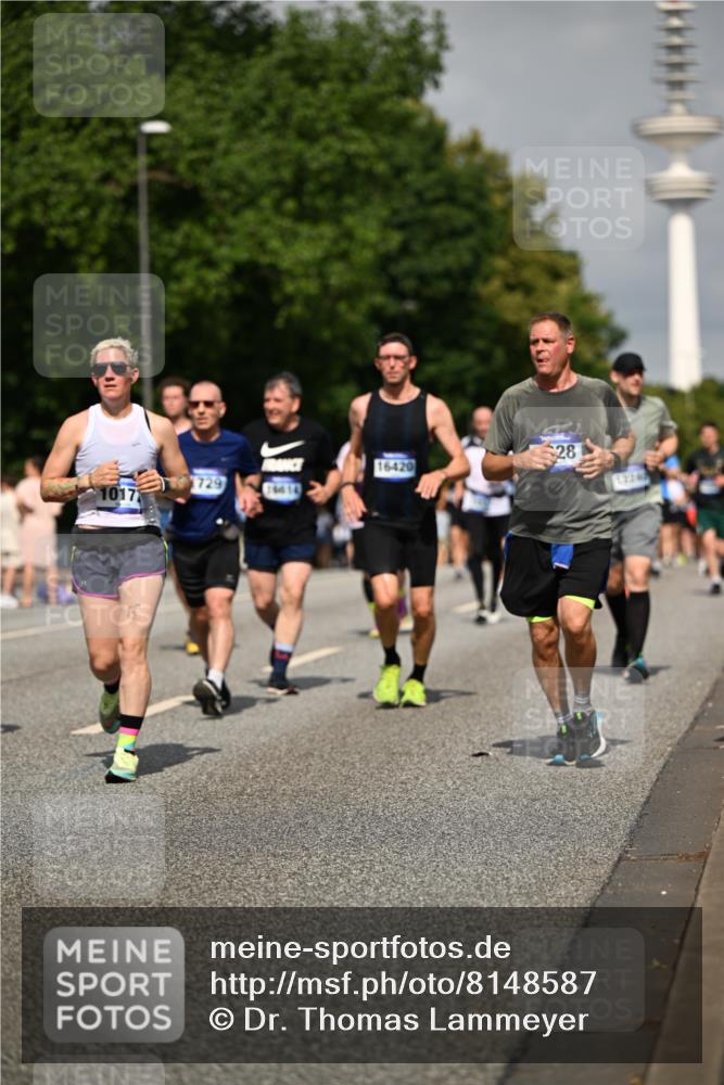 29.06.2025 - hella hamburg halbmarathon Dr. Thomas Lammeyer http://msf.ph/oto/8148587 29.06.2025 10:06:12 Kennedybrücke 1184, 1329, 1364, 1432, 1453, 1729, 1881, 1940, 2322, 2323, 3169, 3199, 4286, 4328, 4649, 4663, 5763, 6322, 6327, 7031, 7243, 9020, 9021, 9156, 9353, 9741, 9928, 10177, 10882 meine-sportfotos.de