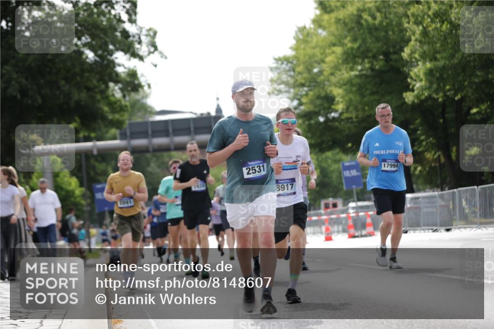 29.06.2025 - hella hamburg halbmarathon Jannik Wohlers http://msf.ph/oto/8148607 29.06.2025 10:12:17 Lombardsbrücke 1249, 1610, 1785, 1851, 1939, 2531, 2891, 2963, 2964, 3182, 3248, 4554, 5150, 5166, 5597, 5598, 6207, 7014, 7907, 8917, 8971, 10581, 11025, 12456, 13566, 13816, 14540, 14869, 15012, 15369, 16473, 16826, 16911, 17061, 17994, 18178, 18493 meine-sportfotos.de