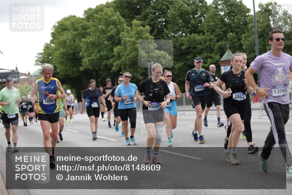 29.06.2025 - hella hamburg halbmarathon Jannik Wohlers http://msf.ph/oto/8148609 29.06.2025 10:49:20 Lombardsbrücke 1040, 1041, 1805, 1888, 2212, 2466, 2862, 2997, 5076, 5552, 5694, 6694, 7305, 7339, 7366, 7679, 8065, 9162, 10403, 10704, 12124, 12388, 13764, 13915, 13942, 14137, 14184, 14214, 14529, 14545, 14692, 15063, 15582, 16097, 16265, 16512, 16944, 16953, 16975, 17196, 17408, 18086, 18404, 18586, 18684, 19071, 19247 meine-sportfotos.de