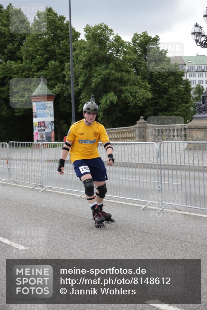 29.06.2025 - hella hamburg halbmarathon Jannik Wohlers http://msf.ph/oto/8148612 29.06.2025 09:11:39 Lombardsbrücke  meine-sportfotos.de