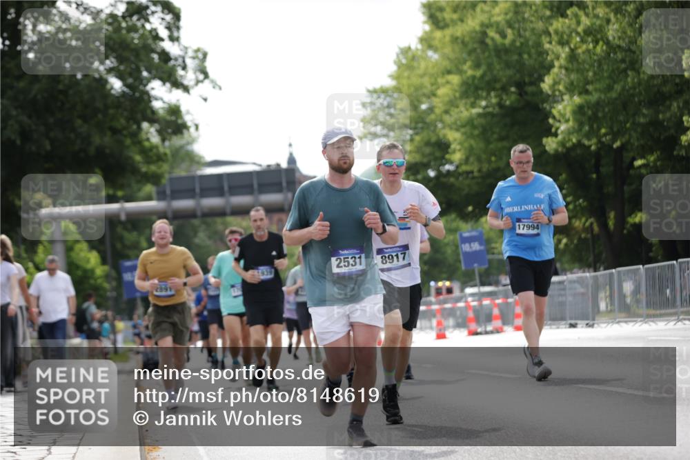 29.06.2025 - hella hamburg halbmarathon Jannik Wohlers http://msf.ph/oto/8148619 29.06.2025 10:12:17 Lombardsbrücke 1249, 1610, 1785, 1851, 1939, 2531, 2891, 2963, 2964, 3182, 3248, 4554, 5150, 5166, 5597, 5598, 6207, 7014, 7907, 8917, 8971, 10581, 11025, 12456, 13566, 13816, 14540, 14869, 15012, 15369, 16473, 16826, 16911, 17061, 17994, 18178, 18493 meine-sportfotos.de