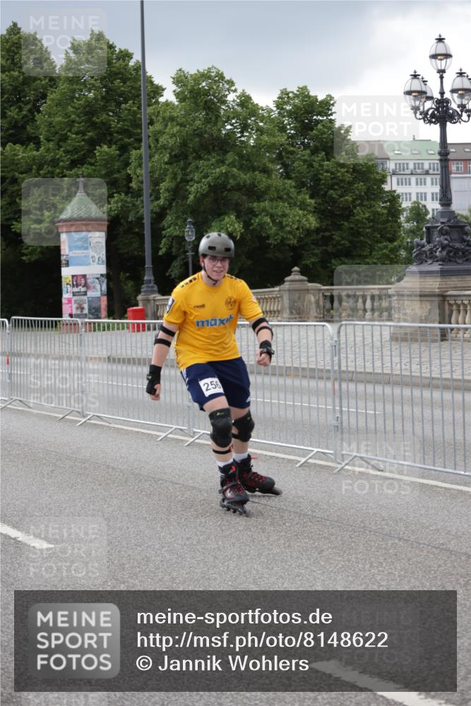 29.06.2025 - hella hamburg halbmarathon Jannik Wohlers http://msf.ph/oto/8148622 29.06.2025 09:11:39 Lombardsbrücke  meine-sportfotos.de