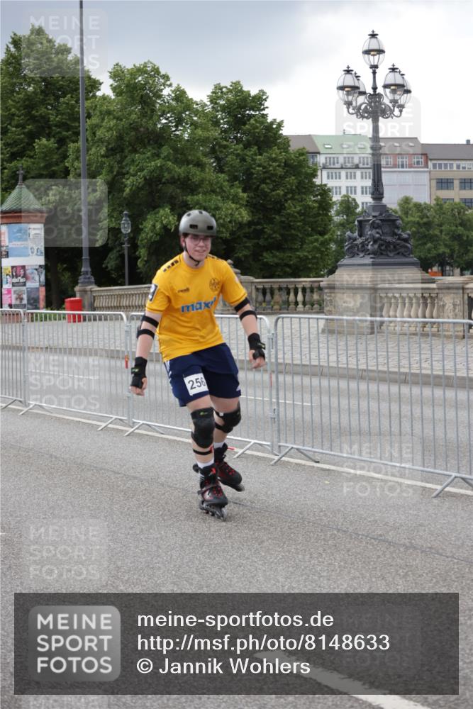 29.06.2025 - hella hamburg halbmarathon Jannik Wohlers http://msf.ph/oto/8148633 29.06.2025 09:11:39 Lombardsbrücke  meine-sportfotos.de