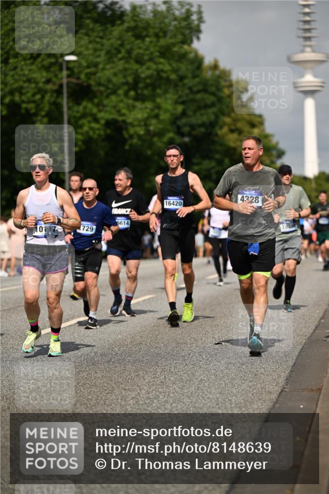 29.06.2025 - hella hamburg halbmarathon Dr. Thomas Lammeyer http://msf.ph/oto/8148639 29.06.2025 10:06:12 Kennedybrücke 1184, 1329, 1364, 1432, 1453, 1729, 1881, 1940, 2322, 2323, 3169, 3199, 4286, 4328, 4649, 4663, 5763, 6322, 6327, 7031, 7243, 9020, 9021, 9156, 9353, 9741, 9928, 10177, 10882 meine-sportfotos.de