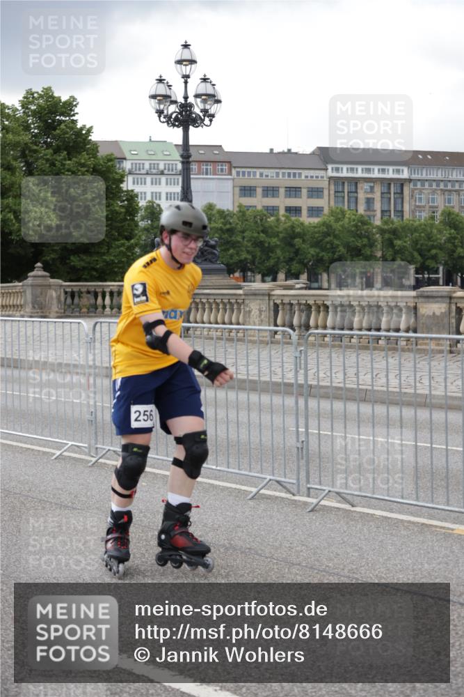 29.06.2025 - hella hamburg halbmarathon Jannik Wohlers http://msf.ph/oto/8148666 29.06.2025 09:11:39 Lombardsbrücke  meine-sportfotos.de