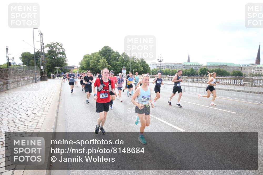 29.06.2025 - hella hamburg halbmarathon Jannik Wohlers http://msf.ph/oto/8148684 29.06.2025 10:17:43 Lombardsbrücke 1159, 1160, 1268, 1325, 1554, 1641, 1982, 2087, 2147, 2634, 2931, 3125, 3321, 3482, 3977, 4738, 4804, 6270, 7094, 7641, 7649, 7838, 7882, 7883, 8067, 8128, 8248, 8607, 9539, 9717, 9734, 9844, 10332, 10509, 10908, 10946, 11352, 11450, 11949, 12274, 12498, 12598, 12752, 12939, 13619, 13681, 14320, 14496, 14795, 14831, 15182, 15183, 15343, 15614, 16109, 16644, 16792, 16829 meine-sportfotos.de