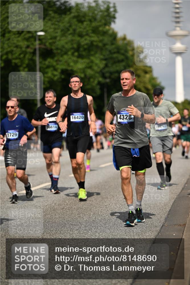29.06.2025 - hella hamburg halbmarathon Dr. Thomas Lammeyer http://msf.ph/oto/8148690 29.06.2025 10:06:13 Kennedybrücke 1184, 1329, 1364, 1432, 1453, 1729, 1881, 1940, 2322, 2323, 3169, 4286, 4328, 4649, 4663, 5763, 6322, 6327, 7031, 7243, 9020, 9021, 9156, 9353, 9741, 9928, 10177 meine-sportfotos.de