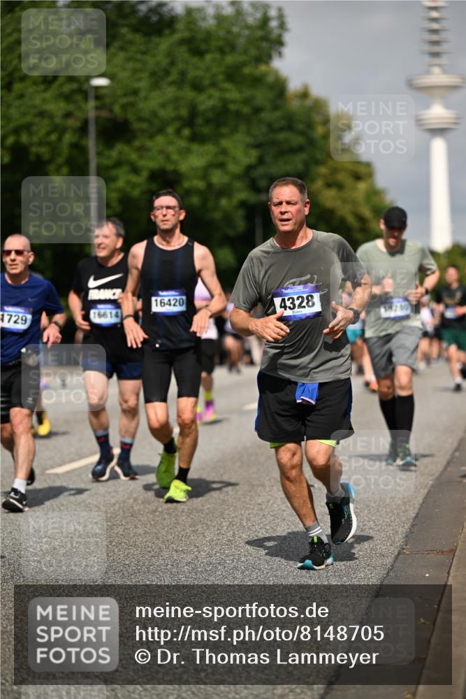 29.06.2025 - hella hamburg halbmarathon Dr. Thomas Lammeyer http://msf.ph/oto/8148705 29.06.2025 10:06:13 Kennedybrücke 1184, 1329, 1364, 1432, 1453, 1729, 1881, 1940, 2322, 2323, 3169, 4286, 4328, 4649, 4663, 5763, 6322, 6327, 7031, 7243, 9020, 9021, 9156, 9353, 9741, 9928, 10177 meine-sportfotos.de