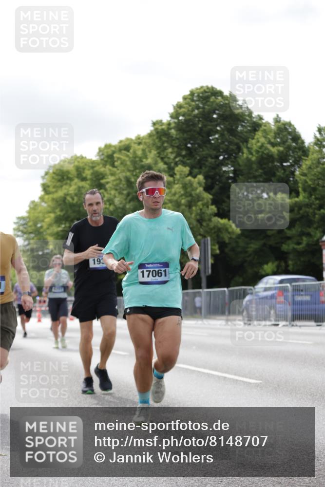 29.06.2025 - hella hamburg halbmarathon Jannik Wohlers http://msf.ph/oto/8148707 29.06.2025 10:12:24 Lombardsbrücke 1020, 1051, 1249, 1851, 1939, 2531, 2891, 2942, 4532, 5150, 6207, 7907, 8917, 8971, 10067, 10402, 11025, 11720, 12456, 13566, 13816, 14540, 14869, 15012, 15369, 15531, 16323, 16826, 16911, 17061, 17994, 18178, 18530 meine-sportfotos.de