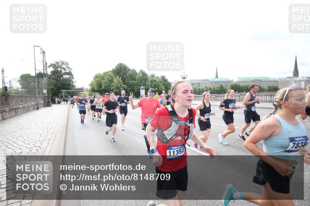 29.06.2025 - hella hamburg halbmarathon Jannik Wohlers http://msf.ph/oto/8148709 29.06.2025 10:17:44 Lombardsbrücke 1159, 1160, 1268, 1325, 1554, 1641, 1982, 2087, 2147, 2634, 2931, 3125, 3321, 3482, 3977, 4738, 4804, 6270, 7094, 7641, 7649, 7838, 7882, 7883, 8067, 8128, 8248, 8607, 9539, 9717, 9734, 9844, 10332, 10908, 10946, 11352, 11450, 11949, 12274, 12498, 12598, 12752, 12939, 13619, 13681, 14320, 14496, 14795, 14831, 15182, 15183, 15343, 15614, 16109, 16644, 16792, 16829, 18677 meine-sportfotos.de