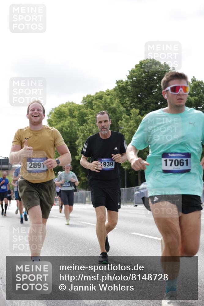 29.06.2025 - hella hamburg halbmarathon Jannik Wohlers http://msf.ph/oto/8148728 29.06.2025 10:12:24 Lombardsbrücke 1020, 1051, 1249, 1851, 1939, 2531, 2891, 2942, 4532, 5150, 6207, 7907, 8917, 8971, 10067, 10402, 11025, 11720, 12456, 13566, 13816, 14540, 14869, 15012, 15369, 15531, 16323, 16826, 16911, 17061, 17994, 18178, 18530 meine-sportfotos.de