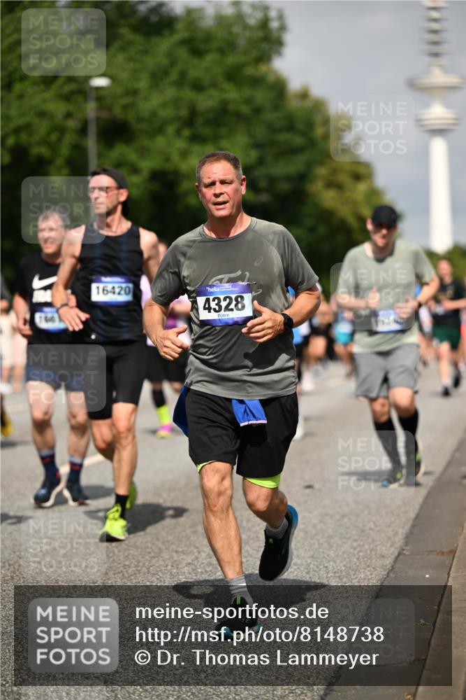 29.06.2025 - hella hamburg halbmarathon Dr. Thomas Lammeyer http://msf.ph/oto/8148738 29.06.2025 10:06:14 Kennedybrücke 1184, 1329, 1364, 1432, 1453, 1729, 1881, 1940, 2322, 2323, 3169, 4286, 4328, 4649, 4663, 4985, 5763, 6322, 7031, 7243, 9020, 9021, 9156, 9353, 9741, 9928, 10177 meine-sportfotos.de