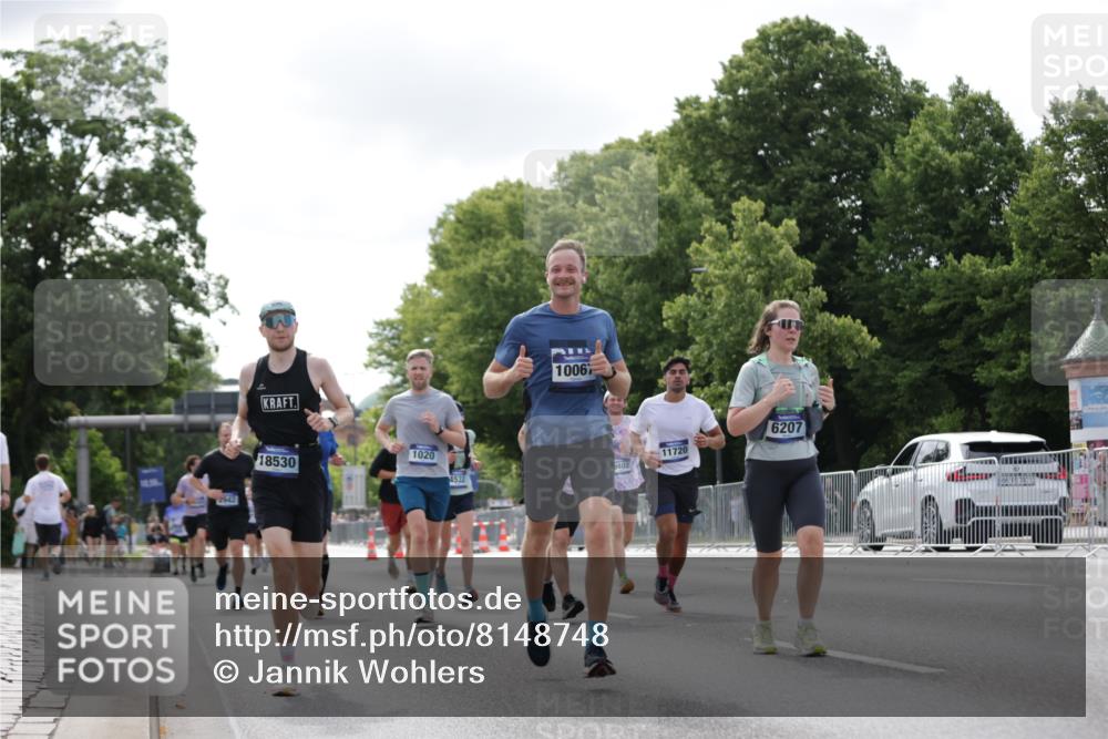 29.06.2025 - hella hamburg halbmarathon Jannik Wohlers http://msf.ph/oto/8148748 29.06.2025 10:12:27 Lombardsbrücke 1020, 1051, 1851, 1939, 2531, 2891, 2942, 4532, 5150, 6207, 7873, 7907, 8917, 10067, 10402, 11025, 11720, 12456, 14404, 14869, 15012, 15531, 16323, 16826, 16911, 17061, 17994, 18530 meine-sportfotos.de
