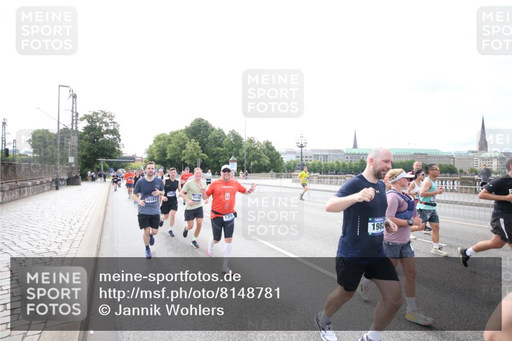 29.06.2025 - hella hamburg halbmarathon Jannik Wohlers http://msf.ph/oto/8148781 29.06.2025 10:17:46 Lombardsbrücke 1159, 1160, 1268, 1325, 1554, 1982, 2087, 2147, 2335, 2634, 2931, 3125, 3321, 3482, 3977, 4710, 4738, 4804, 6270, 7094, 7641, 7649, 7838, 7882, 7883, 8067, 8248, 8607, 9539, 9717, 9734, 9834, 9844, 10332, 10908, 10946, 11352, 11450, 11949, 12274, 12498, 12598, 12752, 12939, 13619, 13681, 14320, 14496, 14795, 14831, 15182, 15183, 15343, 15614, 16109, 16644, 16792, 16829, 18145, 18677 meine-sportfotos.de