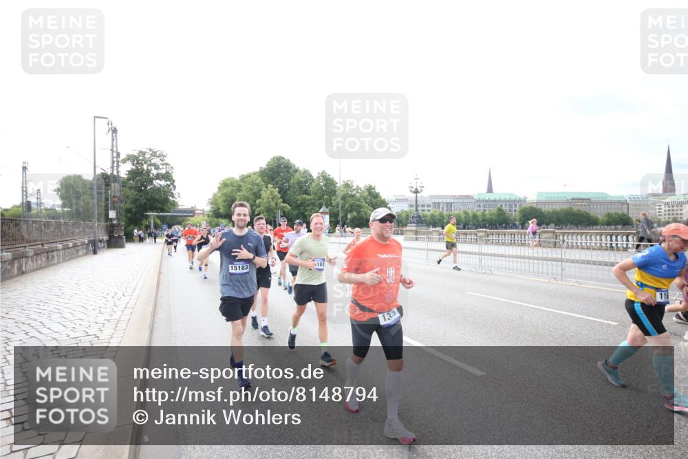 29.06.2025 - hella hamburg halbmarathon Jannik Wohlers http://msf.ph/oto/8148794 29.06.2025 10:17:46 Lombardsbrücke 1159, 1160, 1268, 1325, 1554, 1982, 2087, 2147, 2335, 2634, 2931, 3125, 3321, 3482, 3977, 4710, 4738, 4804, 6270, 7094, 7641, 7649, 7838, 7882, 7883, 8067, 8248, 8607, 9539, 9717, 9734, 9834, 9844, 10332, 10908, 10946, 11352, 11450, 11949, 12274, 12498, 12598, 12752, 12939, 13619, 13681, 14320, 14496, 14795, 14831, 15182, 15183, 15343, 15614, 16109, 16644, 16792, 16829, 18145, 18677 meine-sportfotos.de