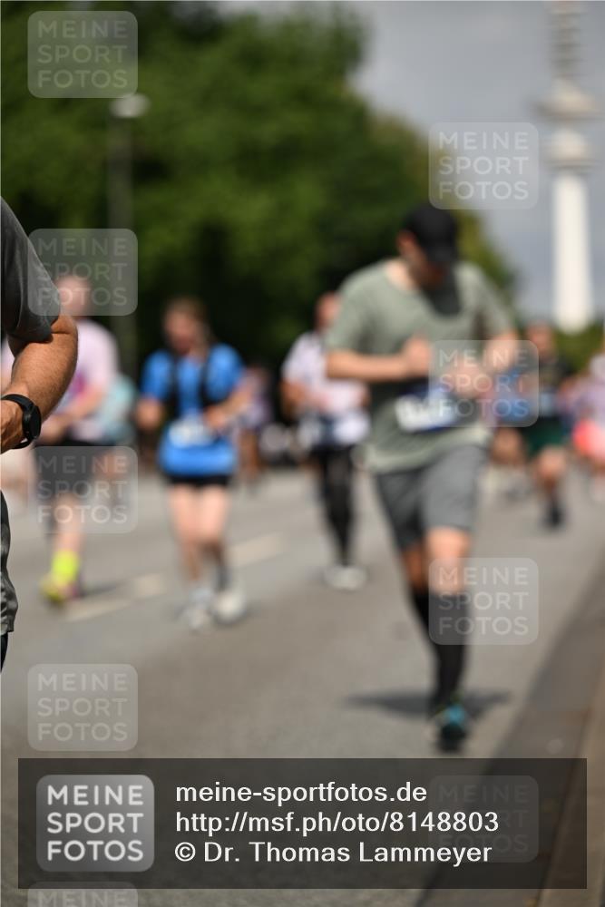 29.06.2025 - hella hamburg halbmarathon Dr. Thomas Lammeyer http://msf.ph/oto/8148803 29.06.2025 10:06:16 Kennedybrücke 1128, 1184, 1329, 1364, 1432, 1453, 1729, 1733, 1940, 2322, 2323, 3169, 4286, 4328, 4649, 4663, 4985, 5763, 6322, 6860, 7031, 7243, 9020, 9021, 9156, 9353, 9741, 9928, 10177, 10866 meine-sportfotos.de