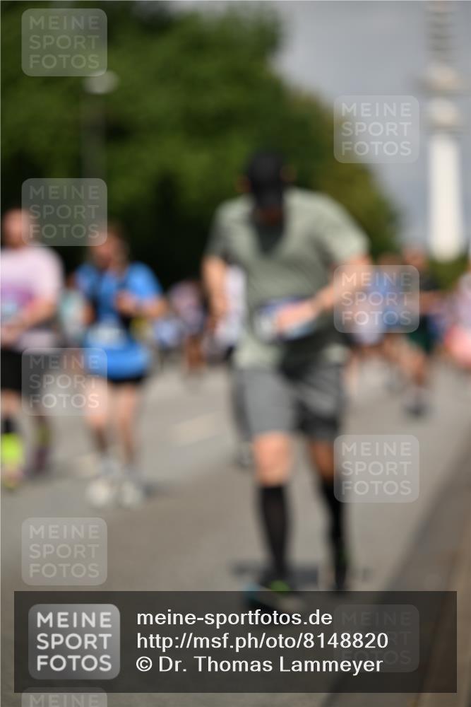 29.06.2025 - hella hamburg halbmarathon Dr. Thomas Lammeyer http://msf.ph/oto/8148820 29.06.2025 10:06:16 Kennedybrücke 1128, 1184, 1329, 1364, 1432, 1453, 1729, 1733, 1940, 2322, 2323, 3169, 4286, 4328, 4649, 4663, 4985, 5763, 6322, 6860, 7031, 7243, 9020, 9021, 9156, 9353, 9741, 9928, 10177, 10866 meine-sportfotos.de