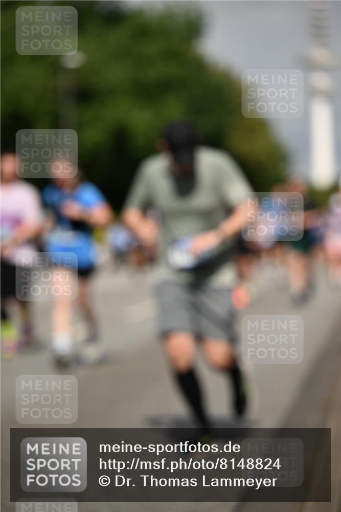 29.06.2025 - hella hamburg halbmarathon Dr. Thomas Lammeyer http://msf.ph/oto/8148824 29.06.2025 10:06:16 Kennedybrücke 1128, 1184, 1329, 1364, 1432, 1453, 1729, 1733, 1940, 2322, 2323, 3169, 4286, 4328, 4649, 4663, 4985, 5763, 6322, 6860, 7031, 7243, 9020, 9021, 9156, 9353, 9741, 9928, 10177, 10866 meine-sportfotos.de