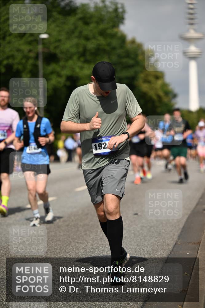 29.06.2025 - hella hamburg halbmarathon Dr. Thomas Lammeyer http://msf.ph/oto/8148829 29.06.2025 10:06:16 Kennedybrücke 1128, 1184, 1329, 1364, 1432, 1453, 1729, 1733, 1940, 2322, 2323, 3169, 4286, 4328, 4649, 4663, 4985, 5763, 6322, 6860, 7031, 7243, 9020, 9021, 9156, 9353, 9741, 9928, 10177, 10866 meine-sportfotos.de