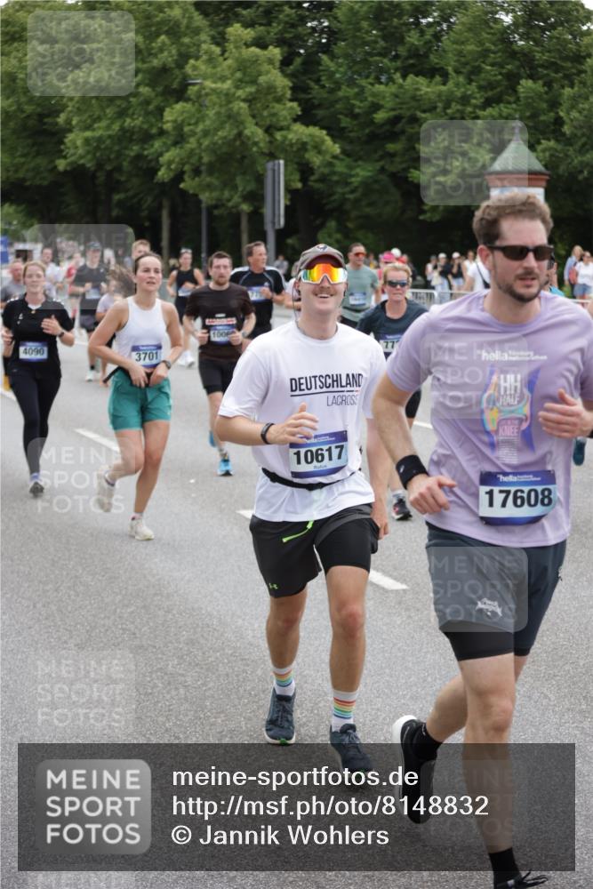 29.06.2025 - hella hamburg halbmarathon Jannik Wohlers http://msf.ph/oto/8148832 29.06.2025 10:49:44 Lombardsbrücke 1487, 1511, 3701, 3710, 3805, 4090, 4168, 5749, 5751, 5997, 6680, 6830, 7721, 7722, 7755, 8254, 9605, 9940, 10060, 10286, 10617, 11030, 11426, 11716, 11760, 12079, 13127, 13128, 13309, 13381, 13744, 13846, 14144, 14505, 14940, 15626, 15633, 16365, 16410, 16412, 16635, 17256, 18961, 19058, 19086 meine-sportfotos.de