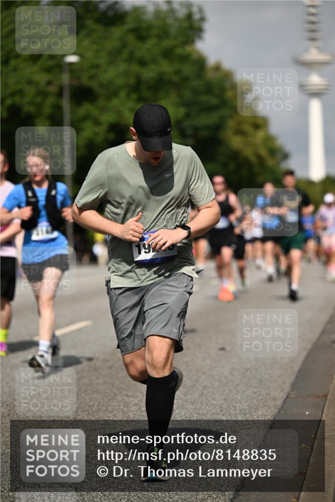 29.06.2025 - hella hamburg halbmarathon Dr. Thomas Lammeyer http://msf.ph/oto/8148835 29.06.2025 10:06:16 Kennedybrücke 1128, 1184, 1329, 1364, 1432, 1453, 1729, 1733, 1940, 2322, 2323, 3169, 4286, 4328, 4649, 4663, 4985, 5763, 6322, 6860, 7031, 7243, 9020, 9021, 9156, 9353, 9741, 9928, 10177, 10866 meine-sportfotos.de