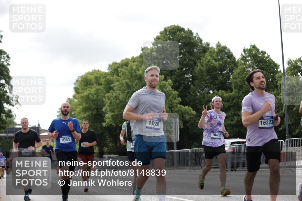 29.06.2025 - hella hamburg halbmarathon Jannik Wohlers http://msf.ph/oto/8148839 29.06.2025 10:12:29 Lombardsbrücke 1020, 1051, 1851, 1939, 2531, 2891, 2942, 4532, 6207, 7873, 7907, 8398, 8405, 8917, 10067, 10402, 11025, 11720, 14404, 14869, 15012, 15531, 16323, 16826, 16911, 17061, 17699, 17994, 18530 meine-sportfotos.de