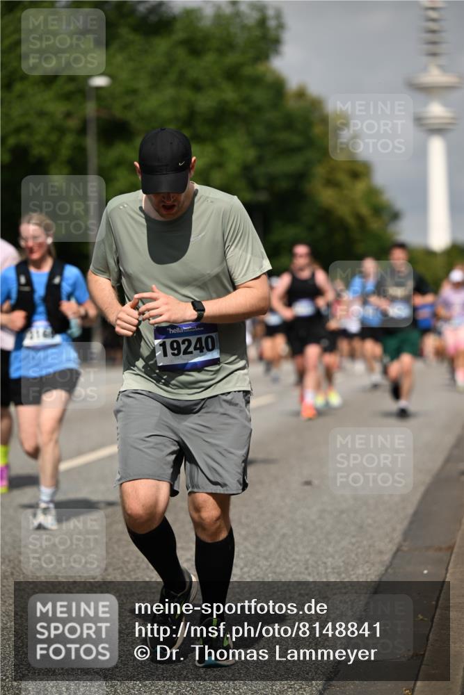 29.06.2025 - hella hamburg halbmarathon Dr. Thomas Lammeyer http://msf.ph/oto/8148841 29.06.2025 10:06:17 Kennedybrücke 1128, 1184, 1329, 1364, 1432, 1453, 1729, 1733, 1940, 2322, 2323, 3169, 4286, 4328, 4649, 4663, 4985, 5763, 6322, 6860, 7031, 7243, 9020, 9021, 9156, 9353, 9741, 9928, 10177, 10866 meine-sportfotos.de