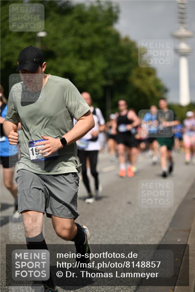 29.06.2025 - hella hamburg halbmarathon Dr. Thomas Lammeyer http://msf.ph/oto/8148857 29.06.2025 10:06:17 Kennedybrücke 1128, 1184, 1329, 1364, 1432, 1453, 1729, 1733, 1940, 2322, 2323, 3169, 4286, 4328, 4649, 4663, 4985, 5763, 6322, 6860, 7031, 7243, 9020, 9021, 9156, 9353, 9741, 9928, 10177, 10866 meine-sportfotos.de