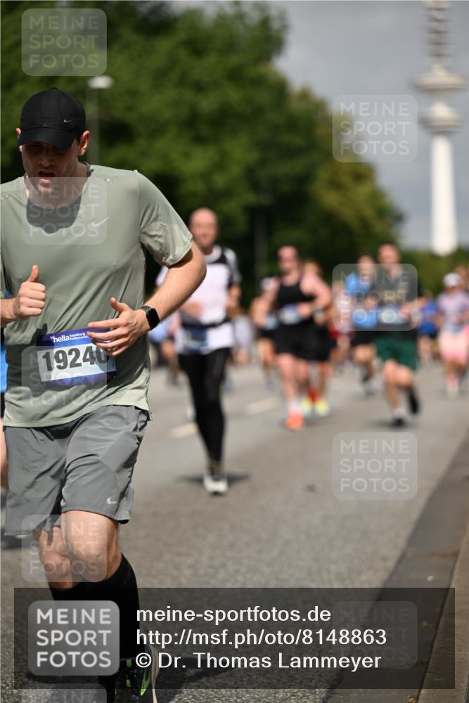 29.06.2025 - hella hamburg halbmarathon Dr. Thomas Lammeyer http://msf.ph/oto/8148863 29.06.2025 10:06:17 Kennedybrücke 1128, 1184, 1329, 1364, 1432, 1453, 1729, 1733, 1940, 2322, 2323, 3169, 4286, 4328, 4649, 4663, 4985, 5763, 6322, 6860, 7031, 7243, 9020, 9021, 9156, 9353, 9741, 9928, 10177, 10866 meine-sportfotos.de