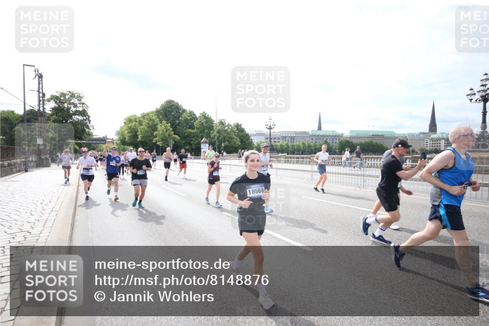 29.06.2025 - hella hamburg halbmarathon Jannik Wohlers http://msf.ph/oto/8148876 29.06.2025 10:18:44 Lombardsbrücke 1718, 1755, 2096, 2311, 2802, 3026, 3105, 3118, 3631, 4845, 5034, 5080, 5098, 5178, 5323, 5429, 6194, 6249, 6477, 6482, 6542, 6736, 7252, 8761, 8778, 9252, 9270, 9272, 9652, 9756, 9757, 10037, 10124, 10129, 10816, 11247, 11602, 11743, 12007, 12619, 12621, 13204, 13424, 13464, 13544, 14236, 14353, 15594, 15780, 16142, 16168, 16490, 16613, 16631, 16925, 17166, 17187, 17238, 17294, 17386, 17510, 17548, 17571, 17736, 17737, 18002, 18217, 18519, 18568, 18591 meine-sportfotos.de