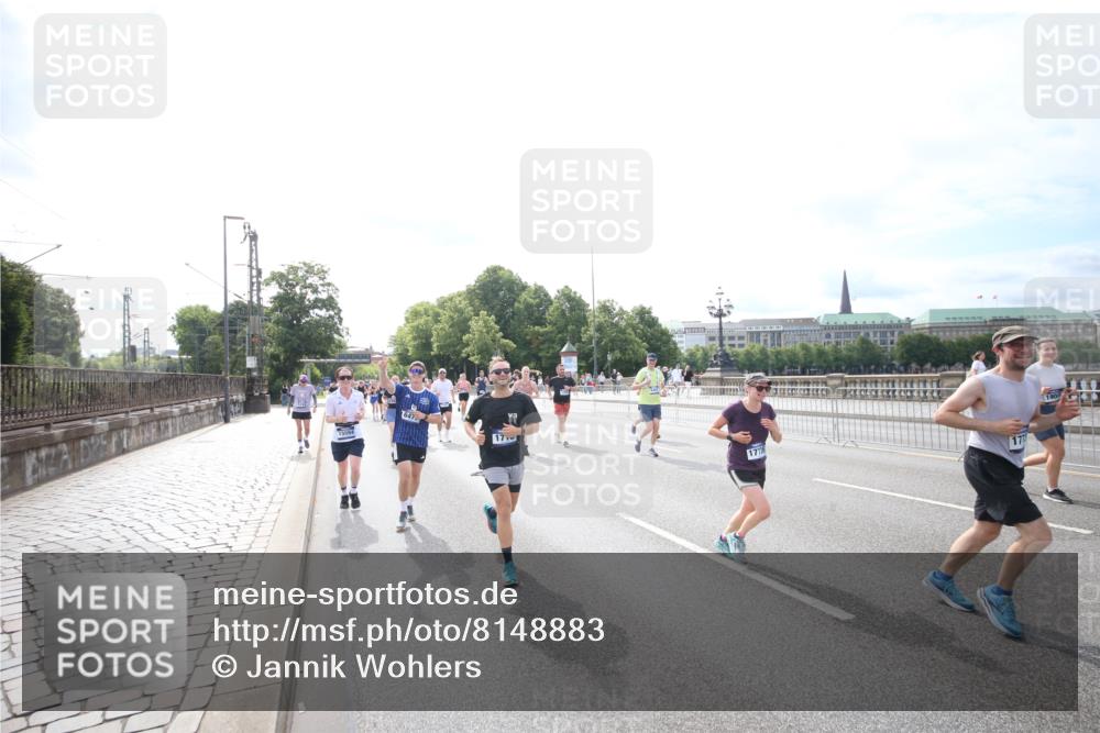 29.06.2025 - hella hamburg halbmarathon Jannik Wohlers http://msf.ph/oto/8148883 29.06.2025 10:18:45 Lombardsbrücke 1718, 1755, 2096, 2311, 2802, 3026, 3105, 3118, 3631, 4845, 5034, 5080, 5098, 5178, 5323, 5429, 6194, 6249, 6477, 6482, 6542, 6736, 8761, 8778, 9252, 9270, 9272, 9652, 9756, 9757, 10037, 10124, 10129, 10966, 11247, 11602, 11743, 12007, 12619, 12621, 13180, 13204, 13424, 13544, 14236, 14353, 15594, 15780, 16142, 16168, 16490, 16613, 16631, 16925, 17166, 17187, 17238, 17294, 17386, 17510, 17548, 17571, 17736, 17737, 18002, 18217, 18519, 18568, 18591 meine-sportfotos.de