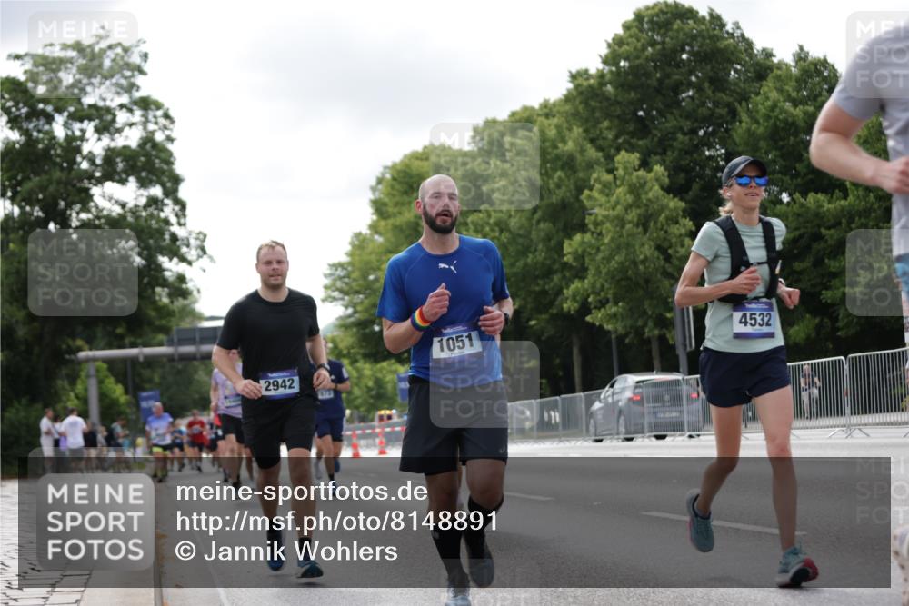 29.06.2025 - hella hamburg halbmarathon Jannik Wohlers http://msf.ph/oto/8148891 29.06.2025 10:12:30 Lombardsbrücke 1020, 1051, 1851, 1939, 2531, 2891, 2942, 4532, 6207, 7873, 7907, 8398, 8405, 8917, 10067, 10402, 11025, 11720, 14404, 14869, 15012, 15531, 16323, 16826, 16911, 17061, 17699, 17994, 18320, 18530 meine-sportfotos.de